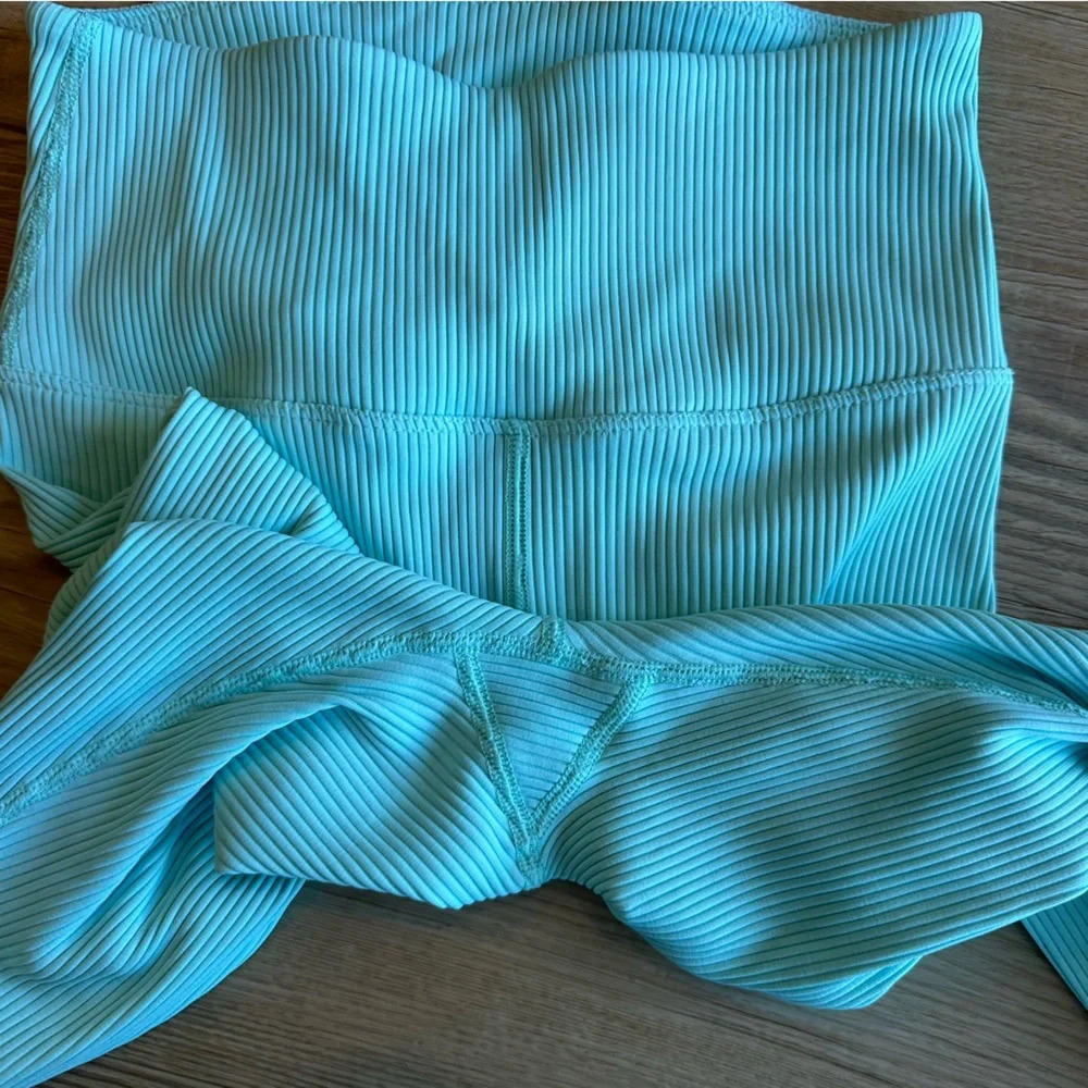 Carbon38 size small light blue ribbed leggings - Picture 8 of 9